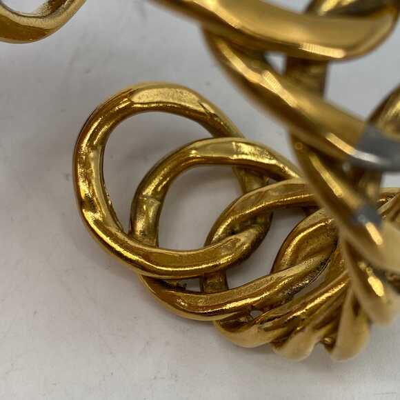CHANEL Gold Plated Vintage Chain Cuff Bracelet | Elegant Accessory - Picture 7 of 12
